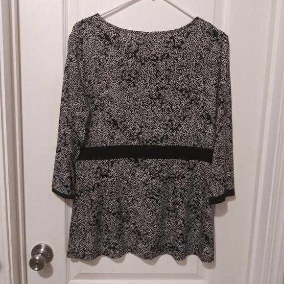 Blouse - Picture 2 of 3